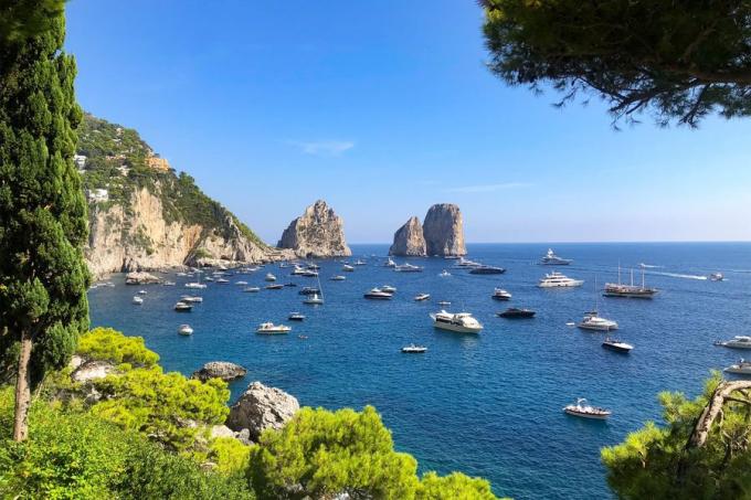 Capri, Sorrento & Pompeii